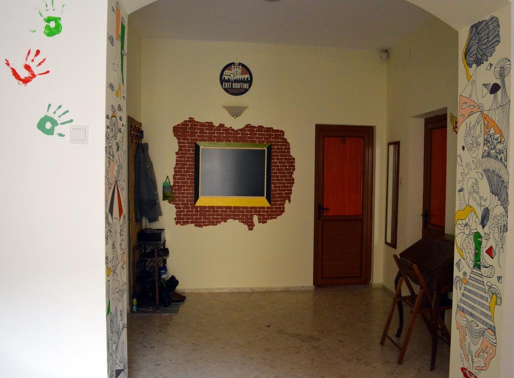 Exit Routine Hostel Тимишоара Екстериор снимка