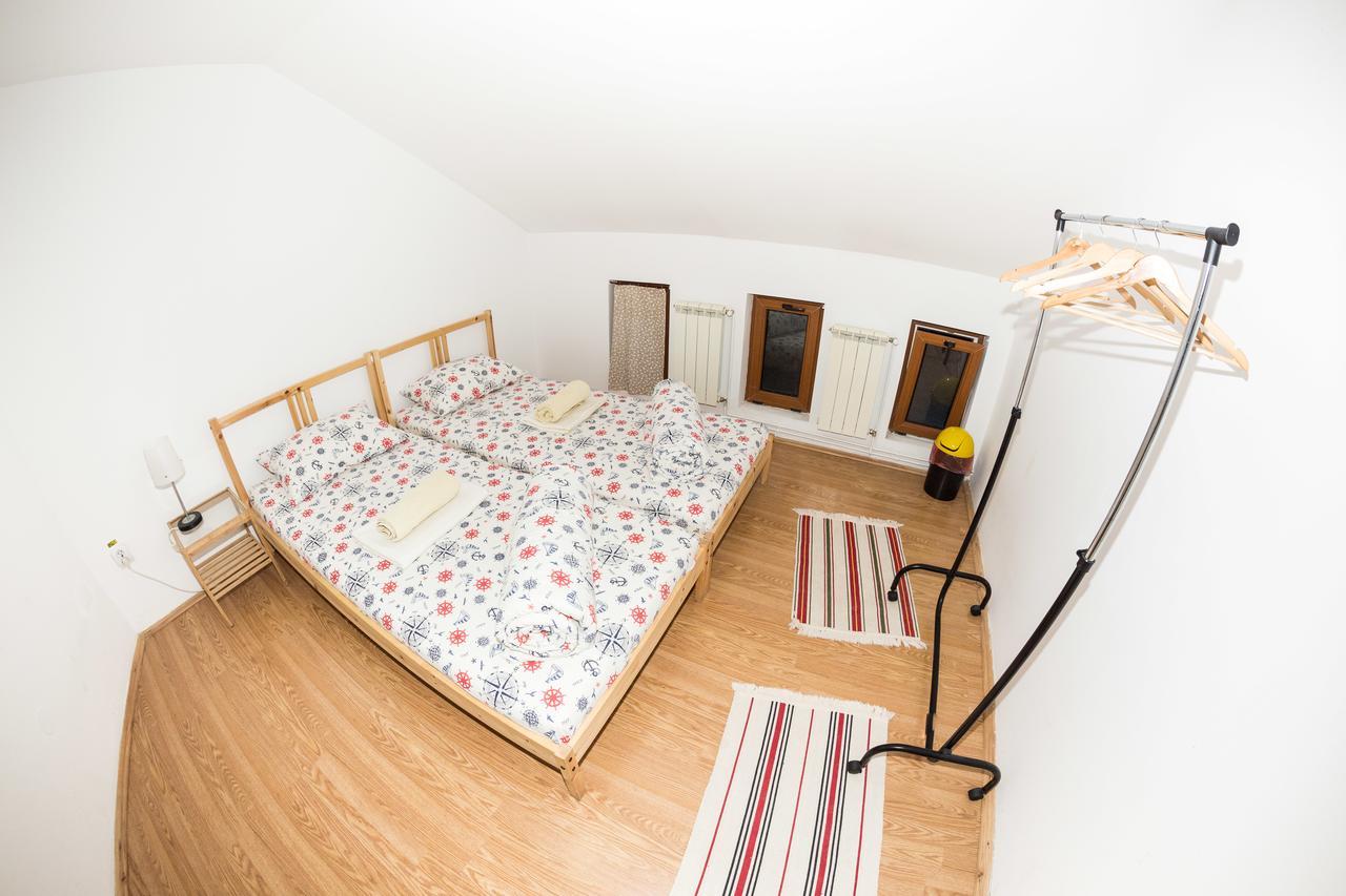 Exit Routine Hostel Тимишоара Екстериор снимка