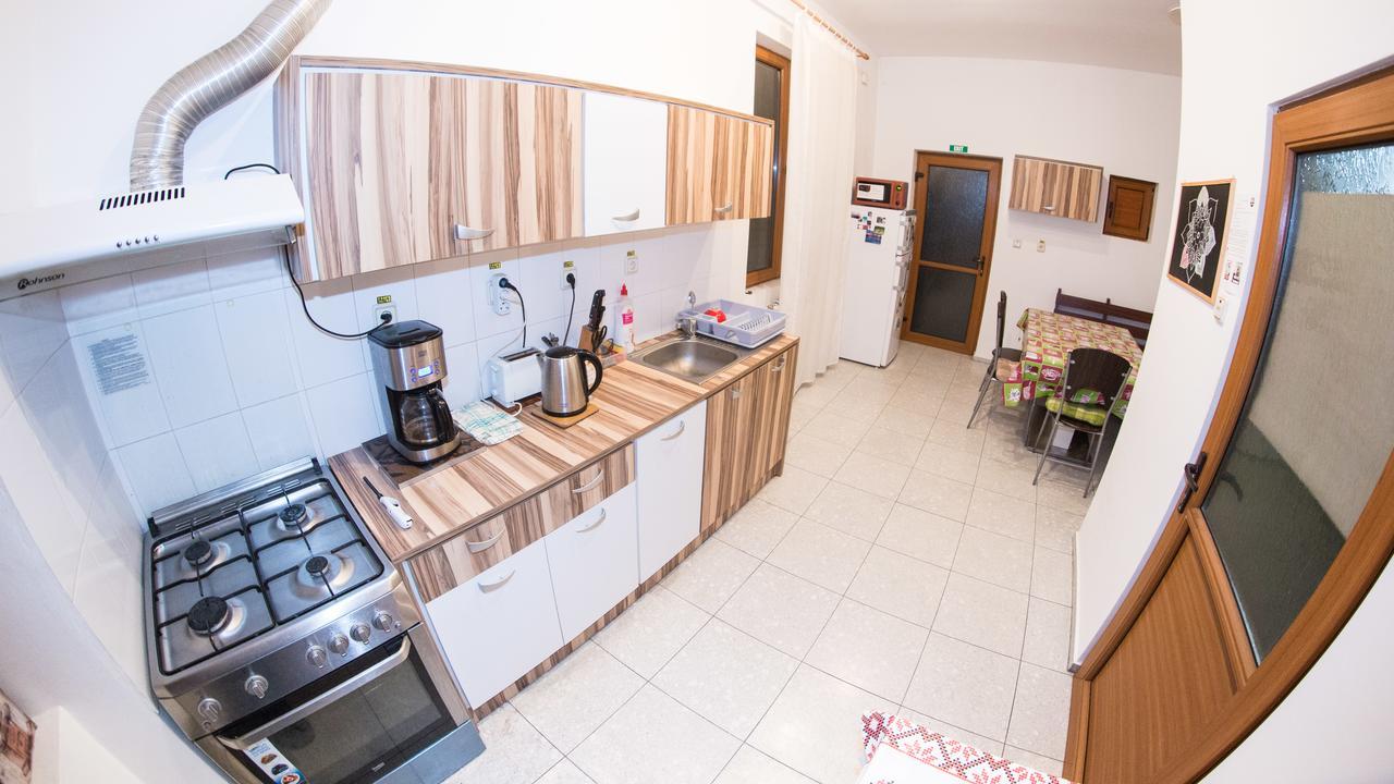 Exit Routine Hostel Тимишоара Екстериор снимка