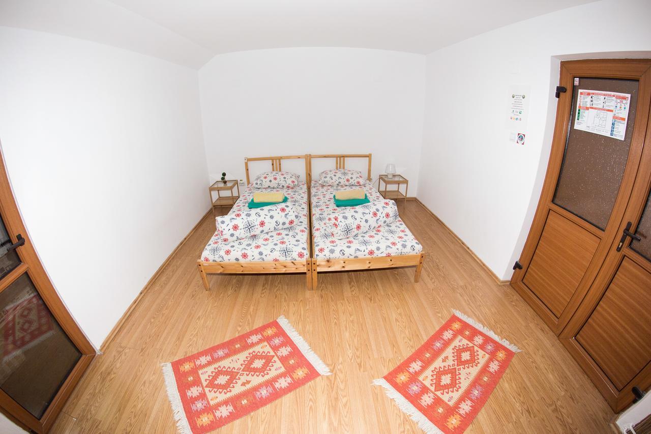 Exit Routine Hostel Тимишоара Стая снимка