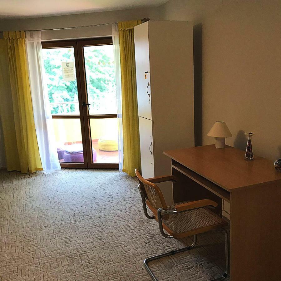 Exit Routine Hostel Тимишоара Стая снимка